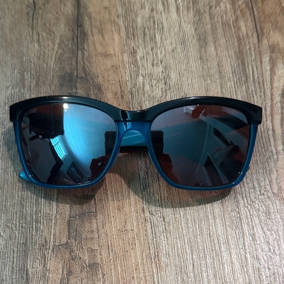 Costa Stylish Black and Blue Sunglasses - Picture 1 of 8